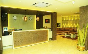 Hotel Kek Grand Park